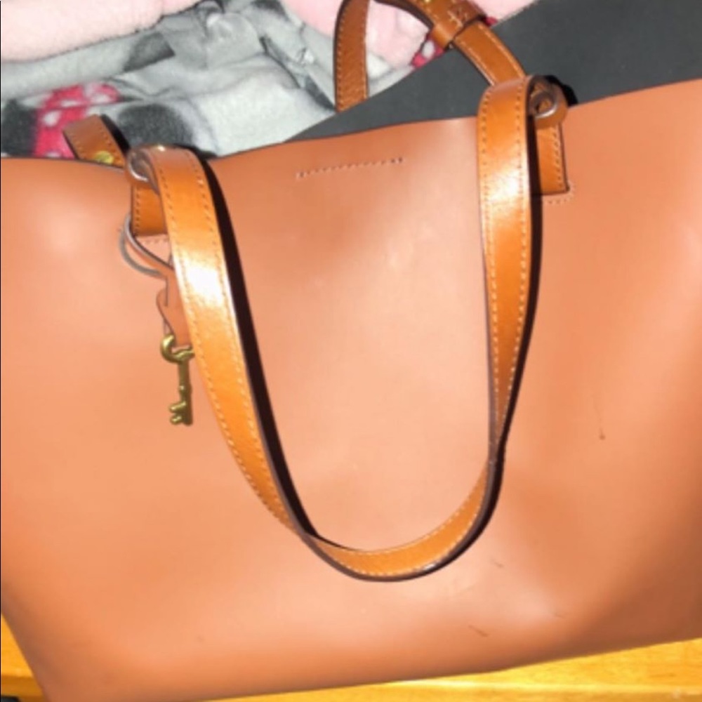Fossil purse
